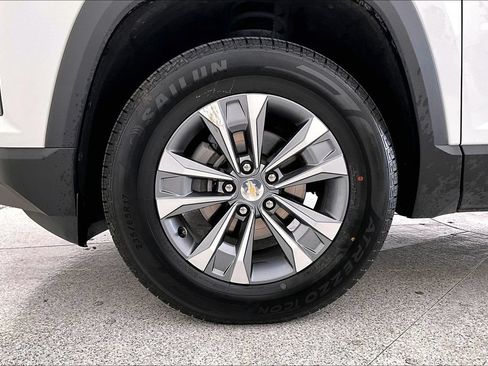 Used 2025 Chevrolet Equinox LT AWD/4WD image 11