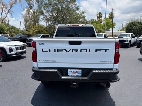 Used 2025 Chevrolet Silverado 2500 Custom w/ Custom Value Package AWD/4WD image 5