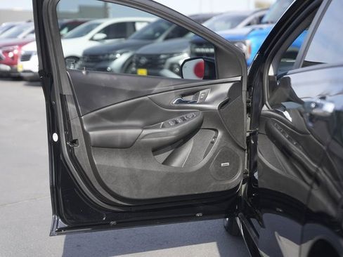 Used 2017 Chevrolet Volt Premier w/ Driver Confidence II Package image 29