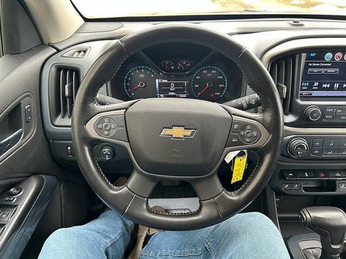Used 2016 Chevrolet Colorado Z71 w/ Z71 Midnight Edition image 15