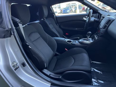 Used 2015 Nissan 370Z Coupe image 11