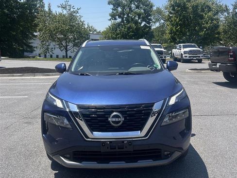 Used 2022 Nissan Rogue SL w/ SL Premium Package FWD image 2