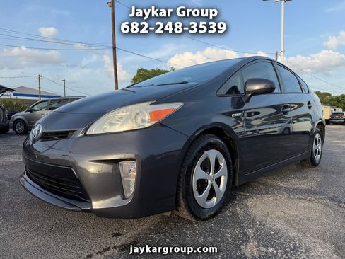 Used 2014 Toyota Prius Two FWD image 1