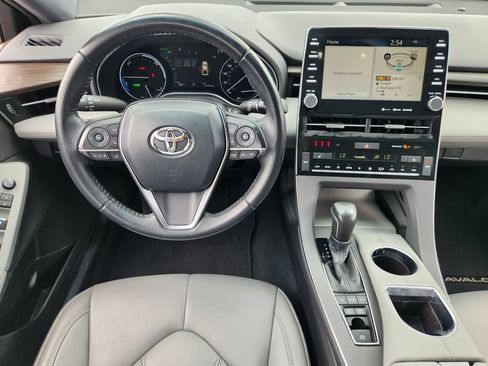Used 2020 Toyota Avalon XLE w/ Moonroof Package FWD image 30
