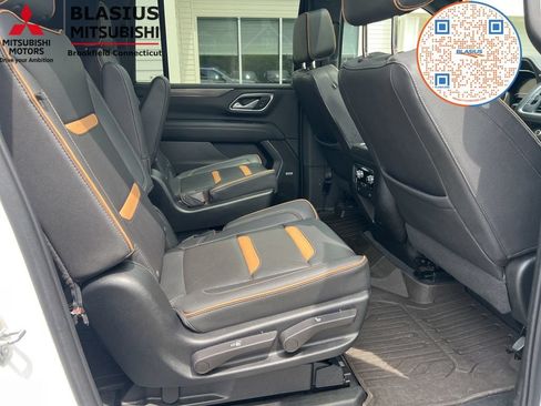 Used 2023 GMC Yukon XL AT4 w/ AT4 Premium Package AWD/4WD image 36