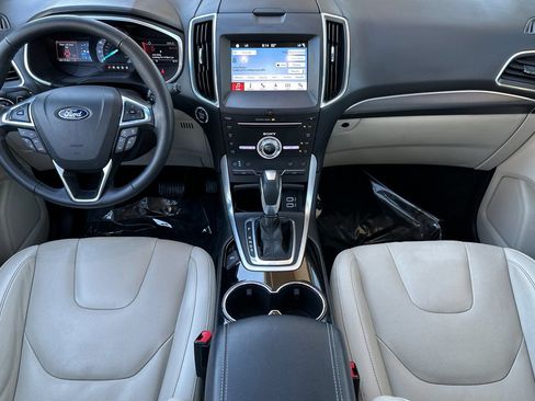 Used 2018 Ford Edge Titanium w/ Equipment Group 301A FWD image 14