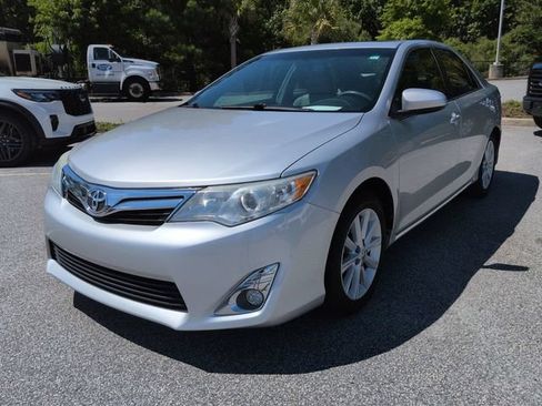 Used 2014 Toyota Camry XLE FWD image 8