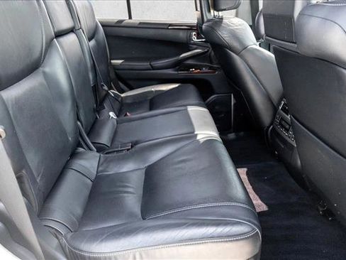 Used 2013 Lexus LX 570 4WD w/ Luxury Pkg image 25