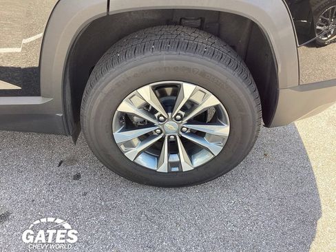 Used 2026 Chevrolet Equinox LT FWD image 25