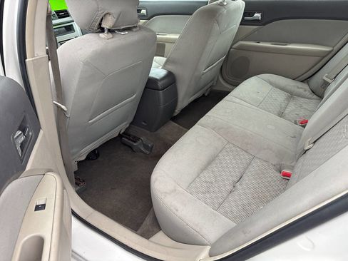 Used 2012 Ford Fusion SE image 7