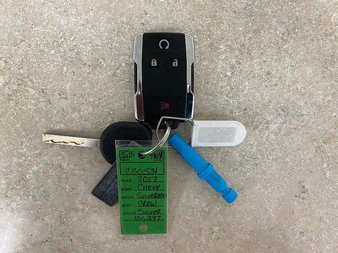 Used 2017 Chevrolet Silverado 1500 LT w/ All Star Edition image 27