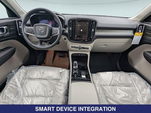 New 2026 Volvo XC40 B5 Ultra w/ Protection Package Premier AWD/4WD image 19
