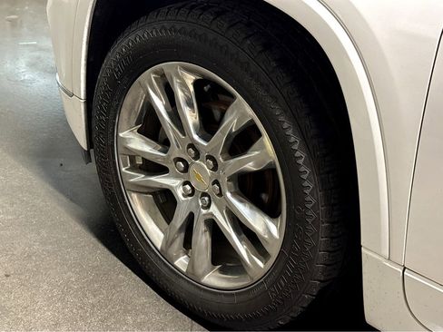 Used 2019 Chevrolet Traverse High Country image 19