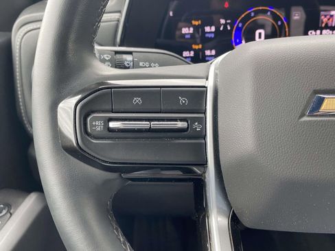 Used 2024 Chevrolet Colorado LT w/ LT Convenience Package III RWD image 19