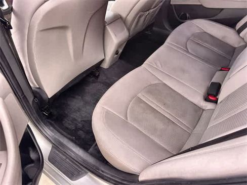 Used 2018 Hyundai Sonata SE image 32