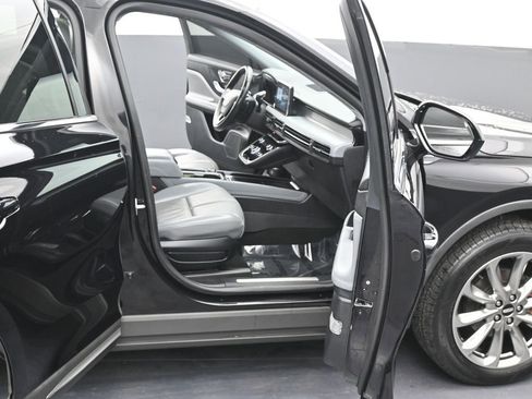 Used 2022 Lincoln Corsair AWD w/ Premium Package image 9