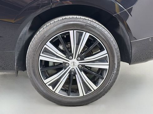 Certified 2023 Volvo XC60 B5 Plus w/ Climate Package image 30