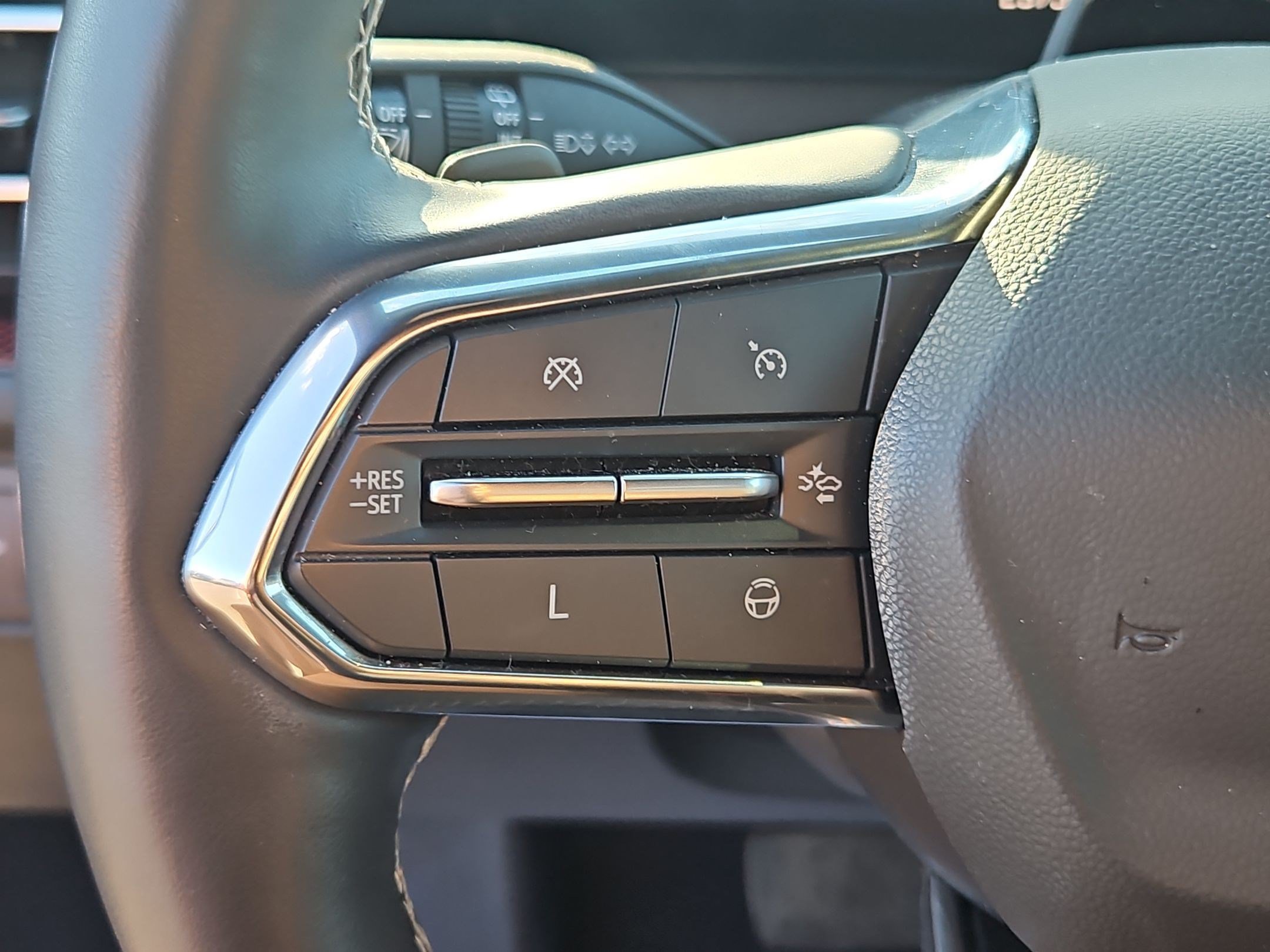Used 2024 Chevrolet Traverse Z71 w/ Enhanced Driving Package AWD/4WD image 16