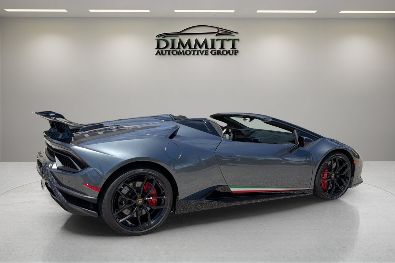 Used 2019 Lamborghini Huracan Performante AWD/4WD image 6