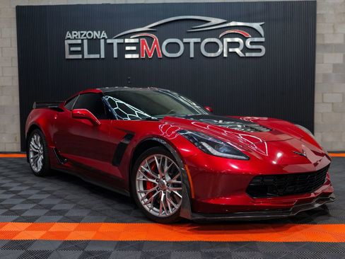 Used 2015 Chevrolet Corvette Z06 w/ 3LZ Preferred Equipment Group RWD image 2