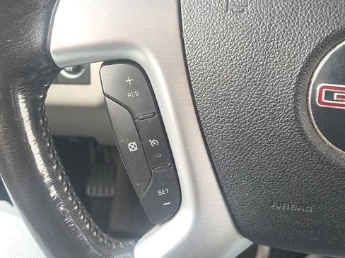Used 2009 GMC Acadia SLT w/ Technology Package FWD image 33