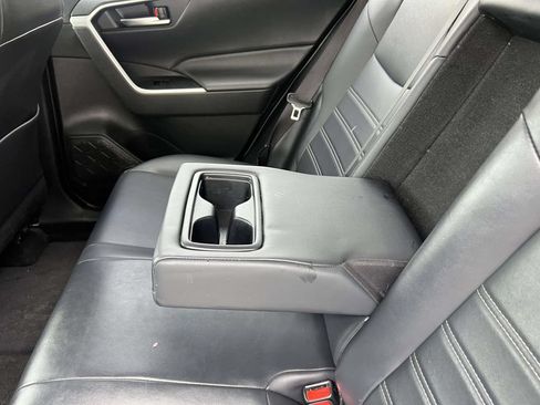 Used 2020 Toyota RAV4 XLE Premium FWD image 12