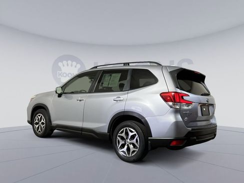 Used 2019 Subaru Forester Premium image 4
