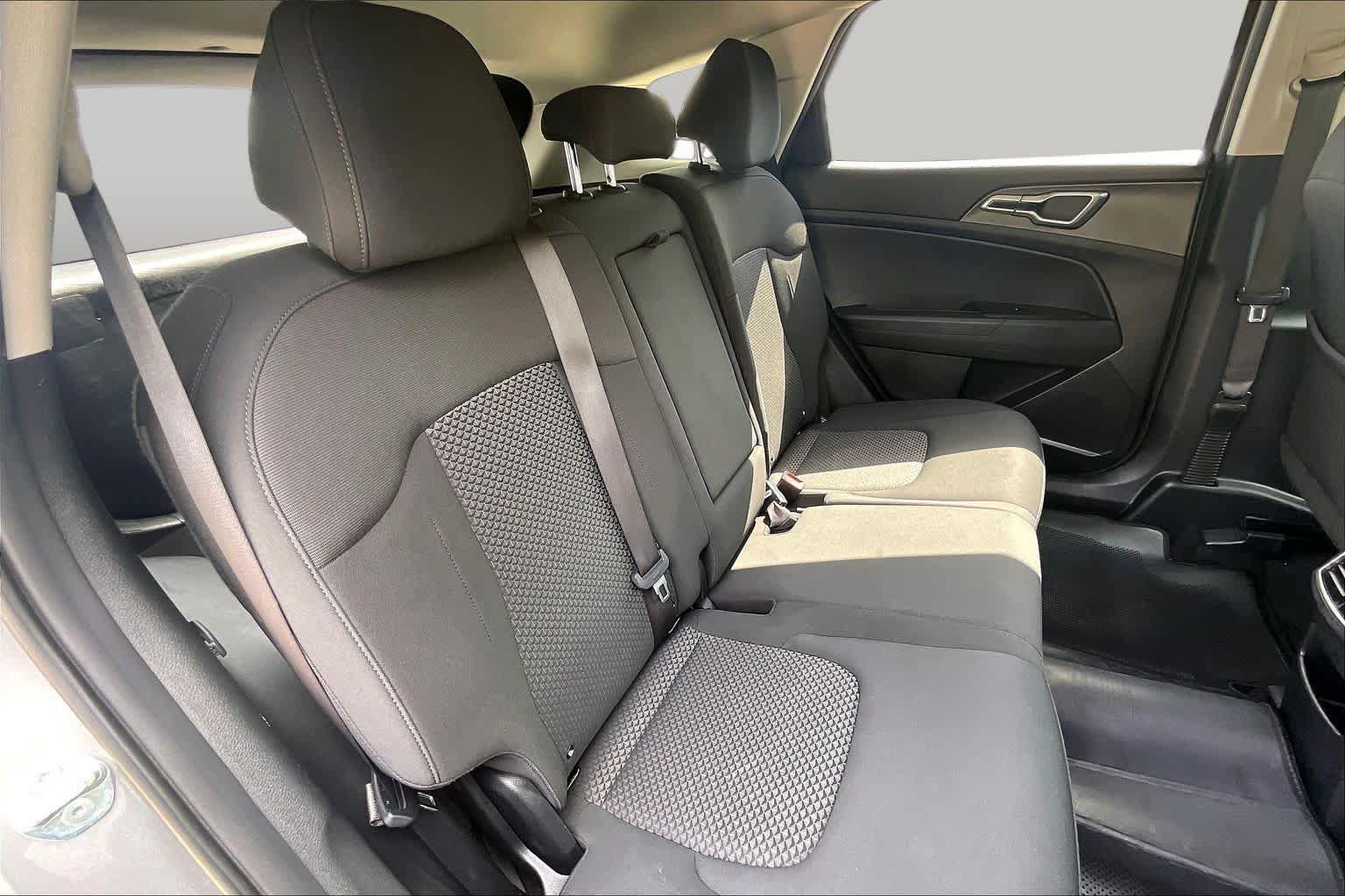 Used 2023 Kia Sportage LX FWD image 33