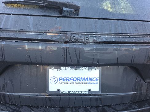 New 2025 Jeep Grand Cherokee Altitude image 29