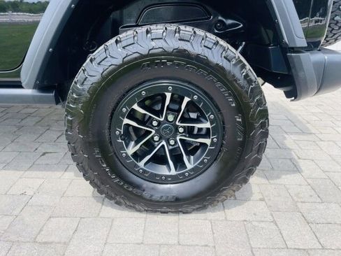 Used 2024 Jeep Wrangler Unlimited Sport AWD/4WD image 29