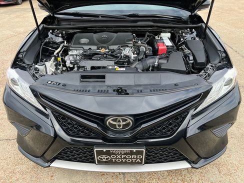 Used 2020 Toyota Camry XSE image 14