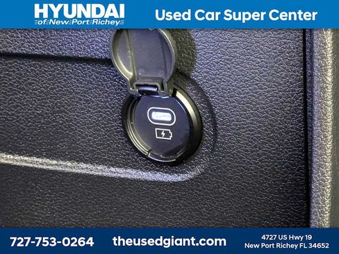 Certified 2025 Hyundai Palisade SE FWD image 30