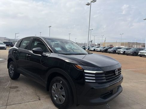 New 2026 Nissan Kicks S image 6