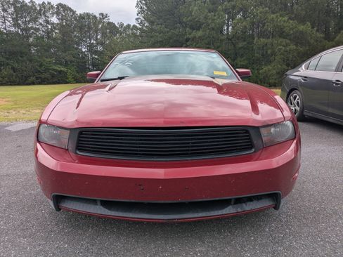 Used 2010 Ford Mustang GT RWD image 3