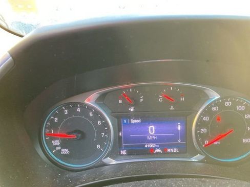 Used 2020 Chevrolet Equinox LT image 28