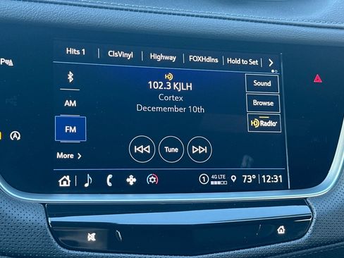 Used 2025 Cadillac XT5 Luxury w/ LPO, Red Accent Package image 26