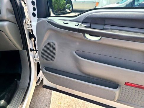 Used 2003 Ford F250 XLT image 22
