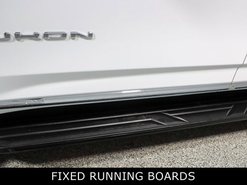 Used 2023 GMC Yukon SLT image 12