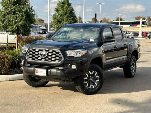 Certified 2023 Toyota Tacoma TRD Off-Road image 2