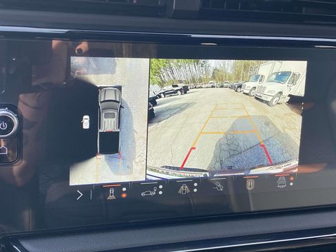 Used 2025 GMC Sierra 1500 AT4 image 41