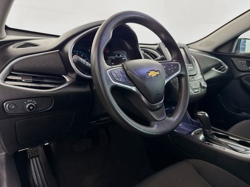 Used 2018 Chevrolet Malibu LS image 22