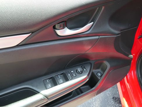 Used 2019 Honda Civic Sport image 14