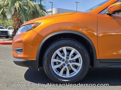 Used 2020 Nissan Rogue SV FWD image 9