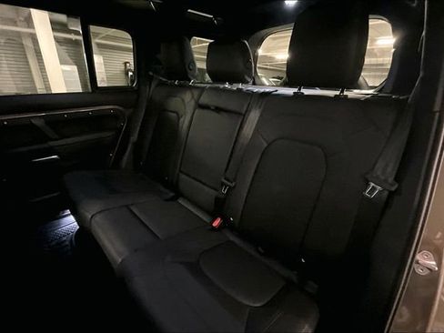 New 2025 Land Rover Defender 110 S image 9