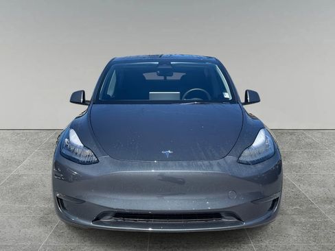 Used 2023 Tesla Model Y Long Range image 8