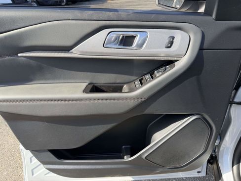 New 2026 Ford Explorer Active AWD/4WD image 14