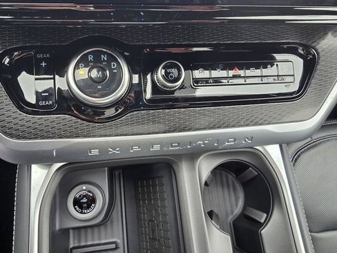 New 2025 Ford Expedition Max Platinum w/ Stealth Performance Package image 25