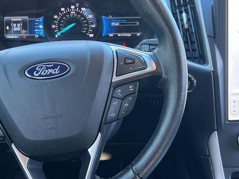 Used 2022 Ford Edge SEL image 25
