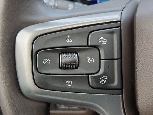 Used 2024 Chevrolet Tahoe Z71 w/ Off-Road Capability Package image 17