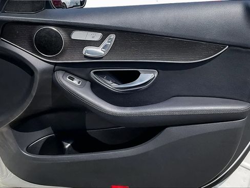 Used 2019 Mercedes-Benz C 300 4MATIC Sedan image 23